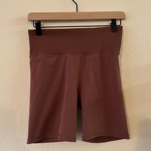 Vuori Ribbed Studio Shorts